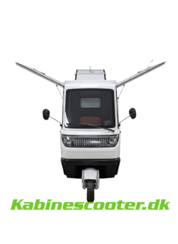 Bach Tria Cargo - Panorama modellen set fra forfra. Alle 3 døre i boksen bagpå er helt åbne