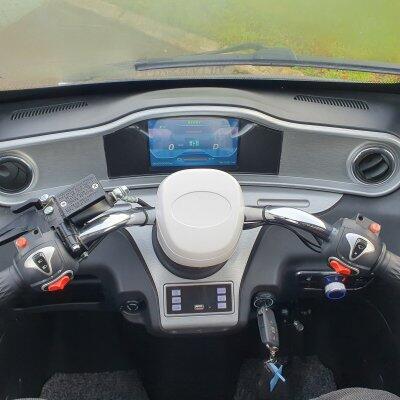 Ny hvid kabinescooter, 30 km/t - kørt 30 km