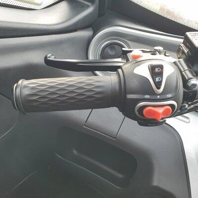 Ny hvid kabinescooter, 30 km/t - kørt 30 km