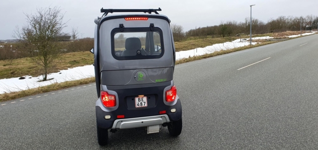 Brugt Bach 26 delux  S100 Litium batterier. 45/Km i timen - med kørekort. Dette er et super godt tilbud!