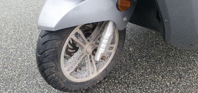 Brugt Bach 26 delux  S100 Litium batterier. 45/Km i timen - med kørekort. Dette er et super godt tilbud!